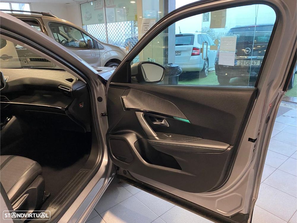 Peugeot 2008 1.2 PureTech Allure Pack - 20