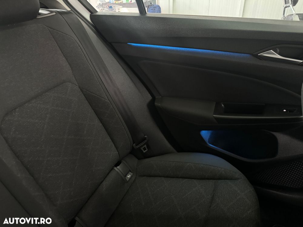 Volkswagen Golf 1.5 eTSI ACT DSG MHEV Life - 18
