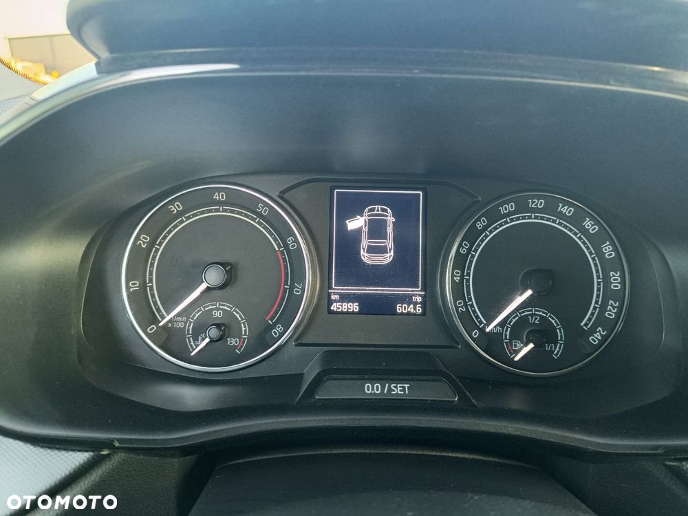 Skoda Fabia 1.0 Ambition - 8