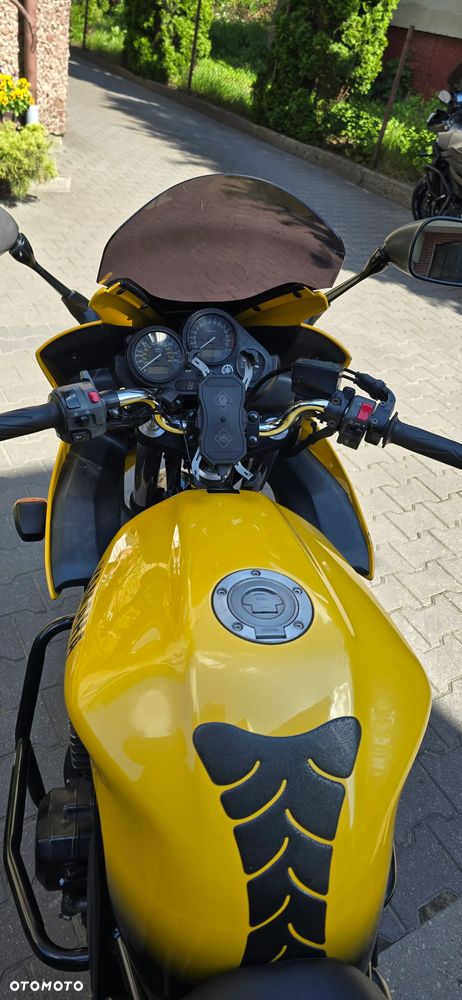 Yamaha FZS - 12