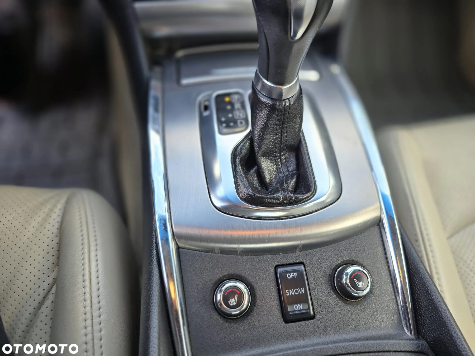 Infiniti G G37 AWD - 26