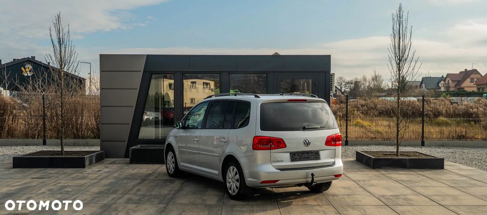 Volkswagen Touran - 16