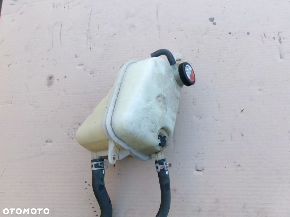 ZBIORNICZEK WYRÓWNAWCZY AVENSIS T27 14-18  D4D - 1