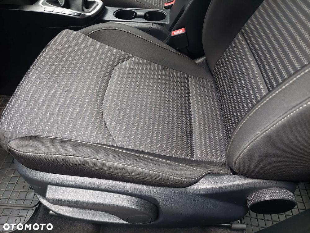 Kia Ceed 1.5 T-GDI M - 11