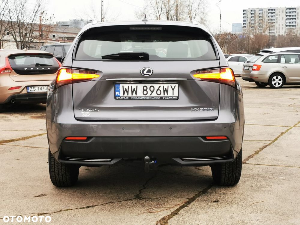 Lexus NX 300h Elite AWD - 27