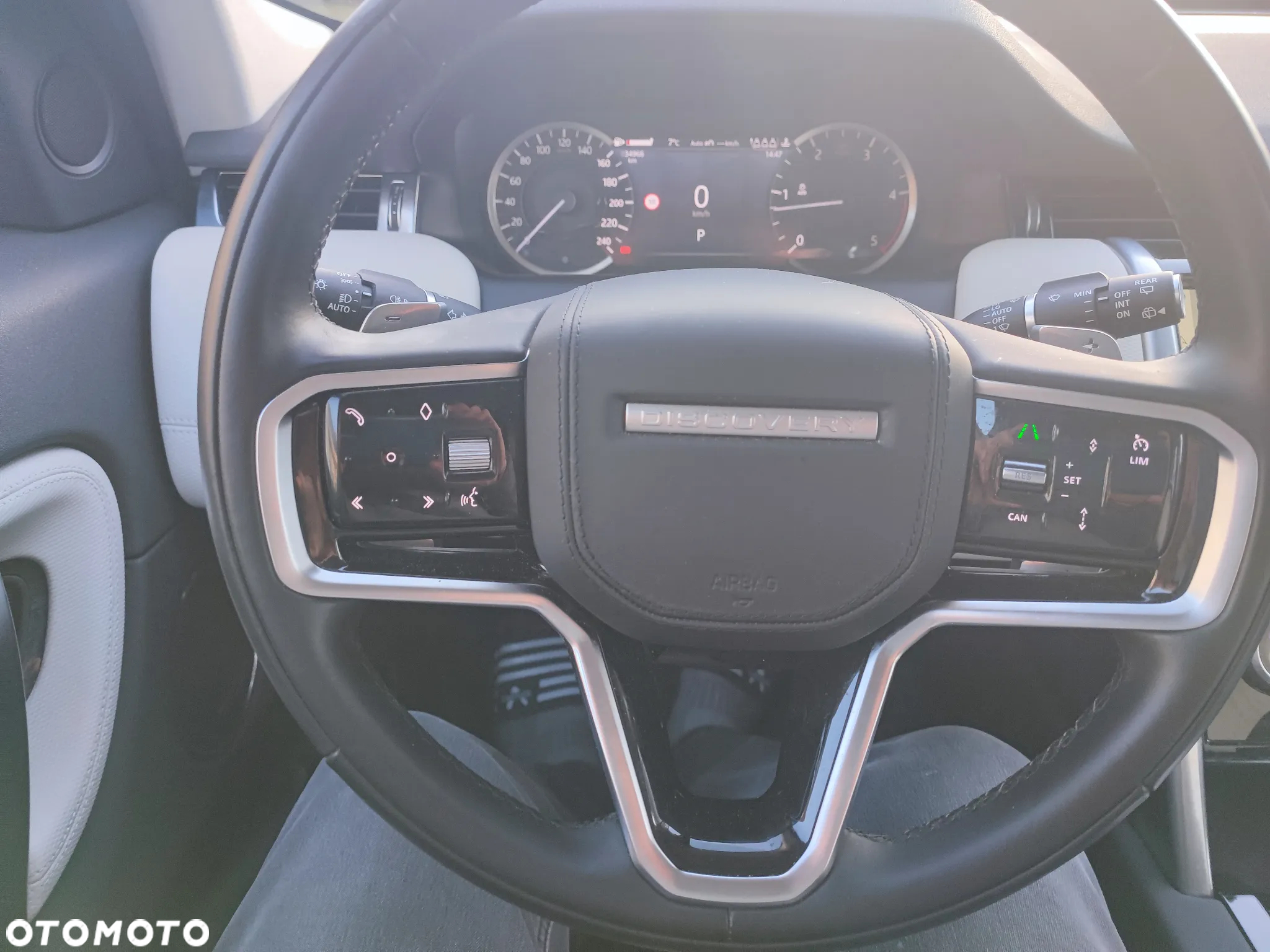 Land Rover Discovery Sport - 10