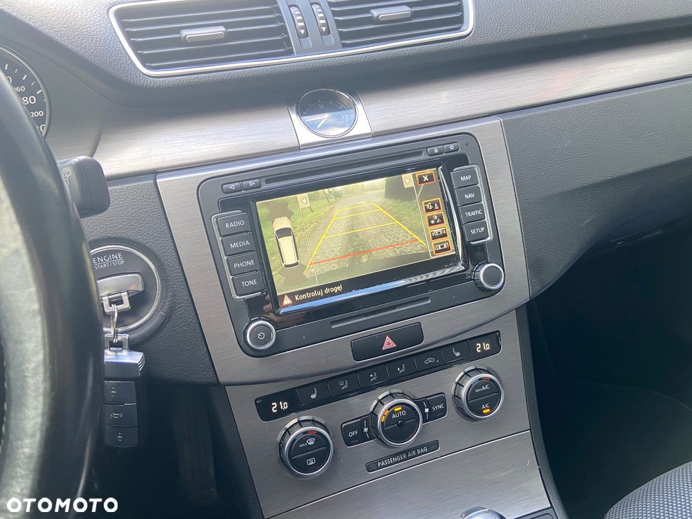 Volkswagen Passat Variant 2.0 TDI Highline DSG - 23