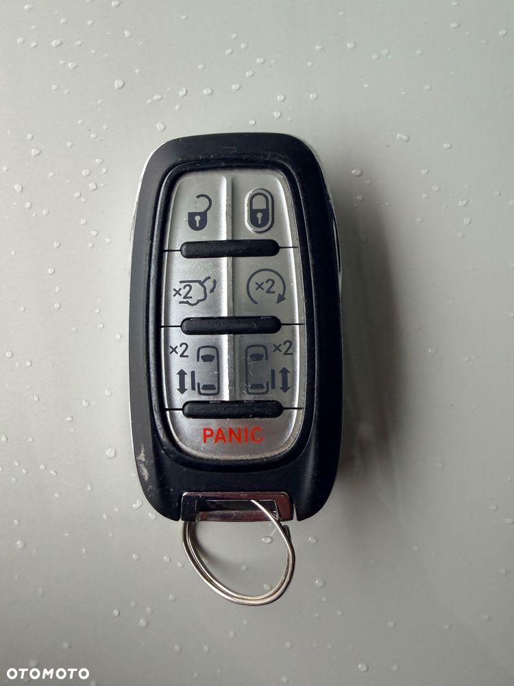 Chrysler Pacifica - 31