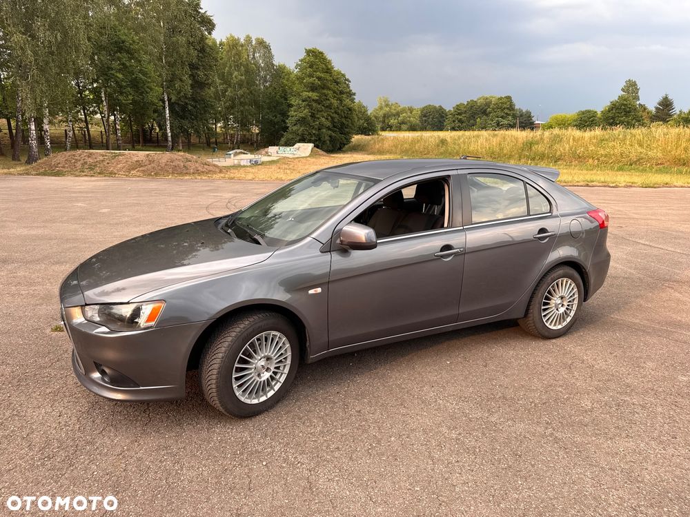 Mitsubishi Lancer 1.5 Invite - 12