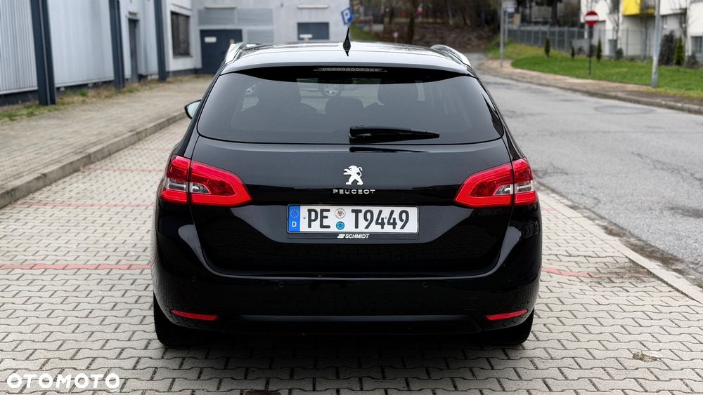 Peugeot 308 PureTech 130 GPF Black Edition - 30