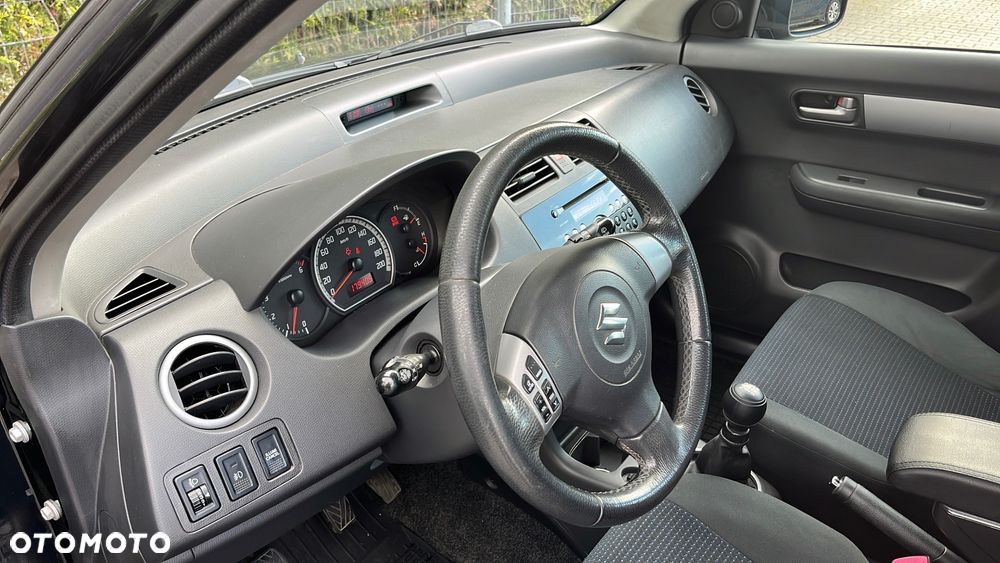 Suzuki Swift - 8
