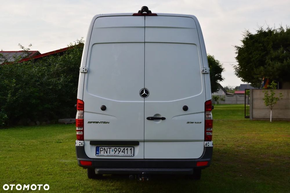 Mercedes-Benz Sprinter 319 CDI Bluetec - 6