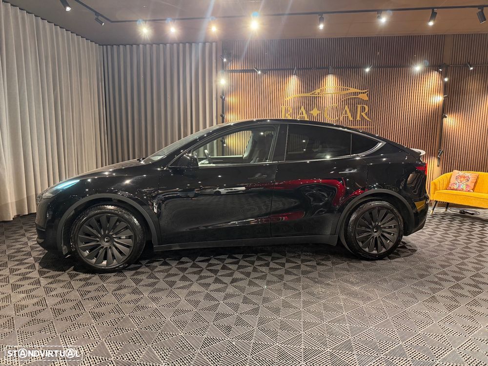 Tesla Model Y Long Range Dual Motor AWD - 3