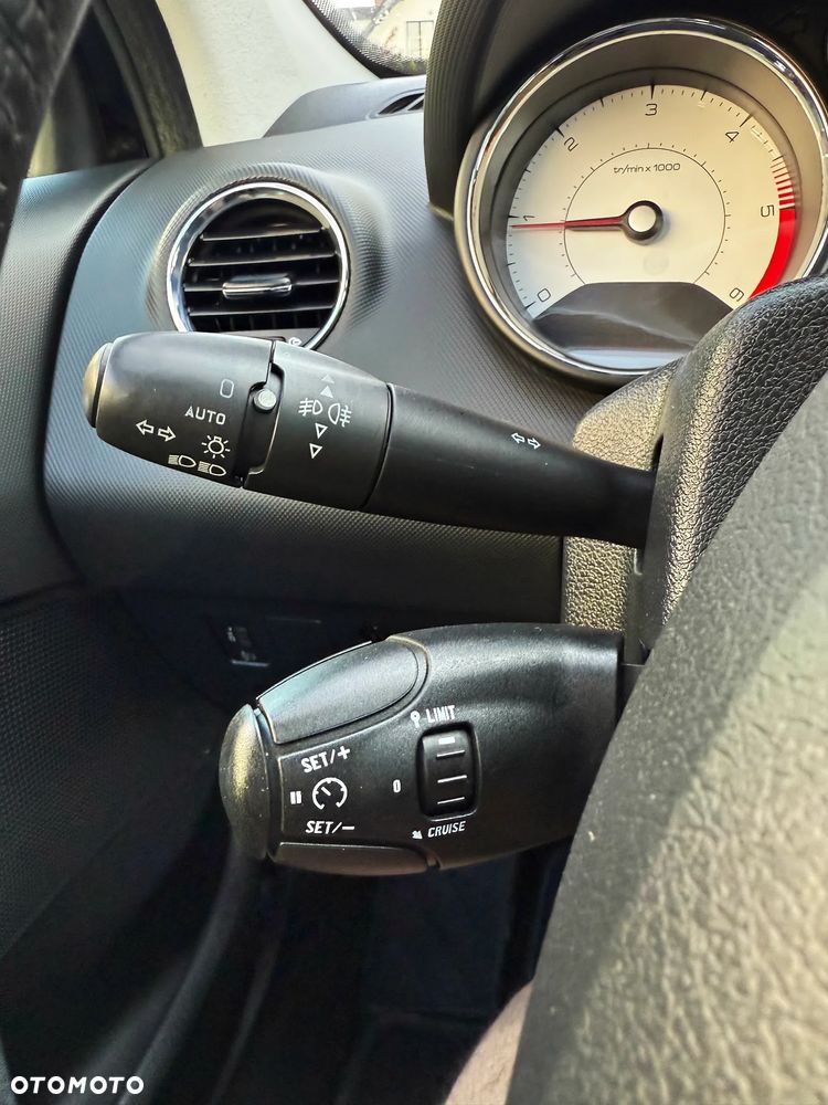 Peugeot 308 HDi FAP 150 Business Line Niveau 2 - 29