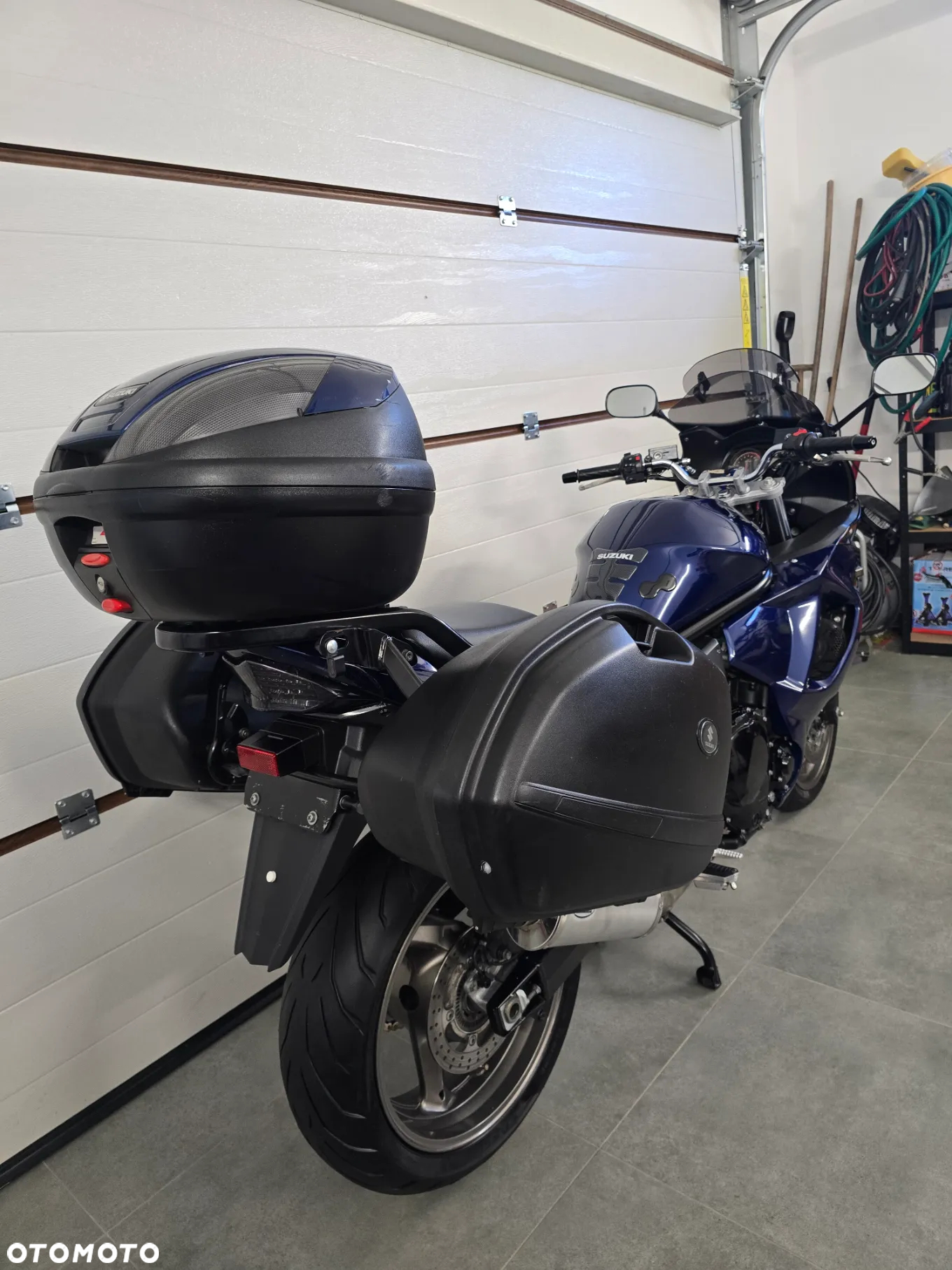 Suzuki GSX - 24