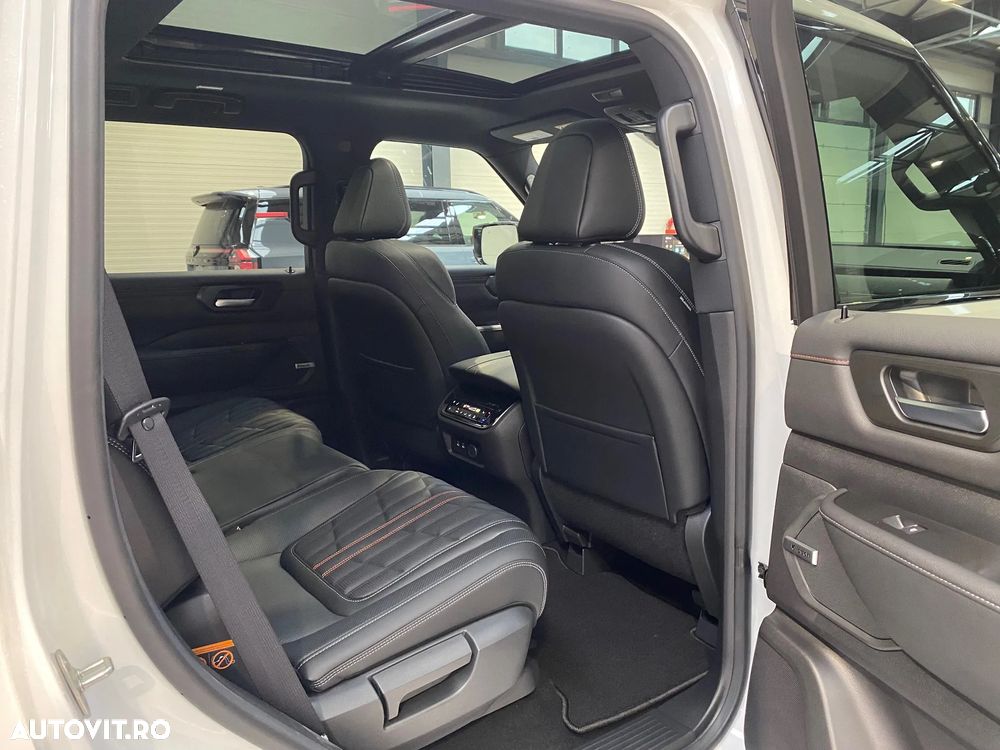 Nissan Armada - 26