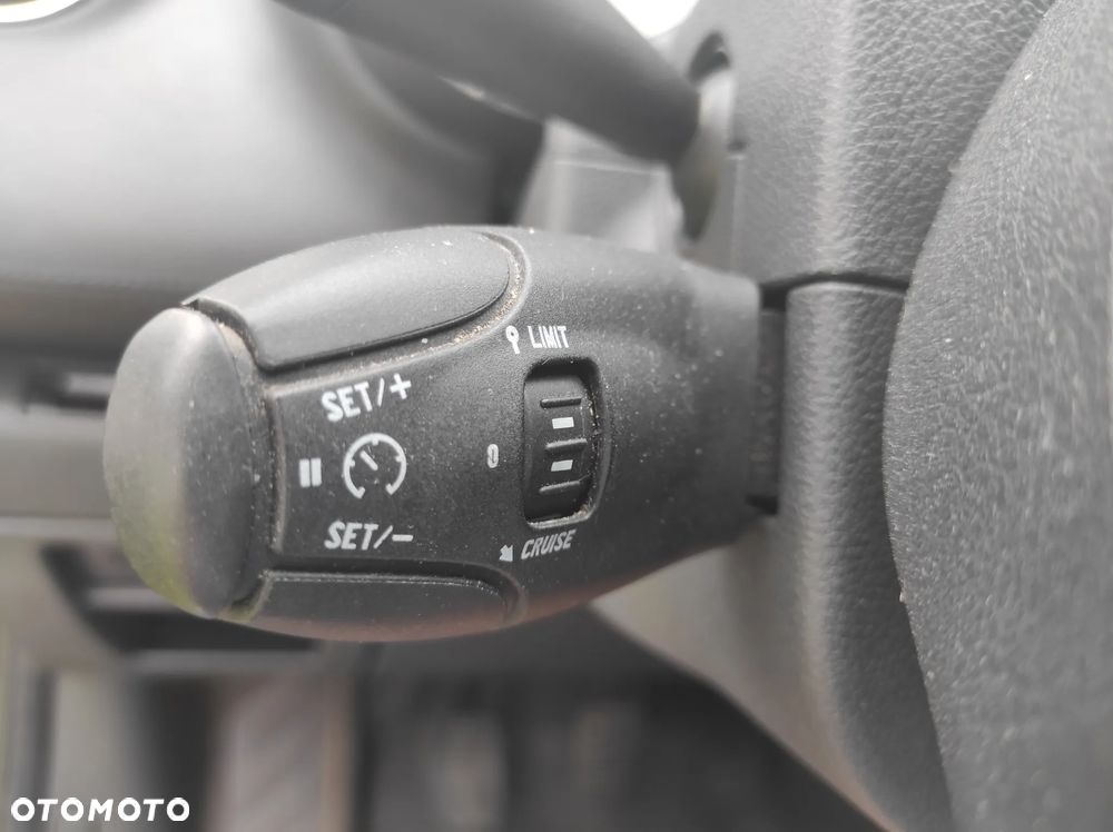 Peugeot 3008 1.6 THP Allure - 28