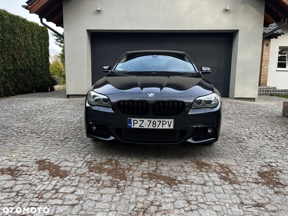 BMW Seria 5 525d xDrive - 2