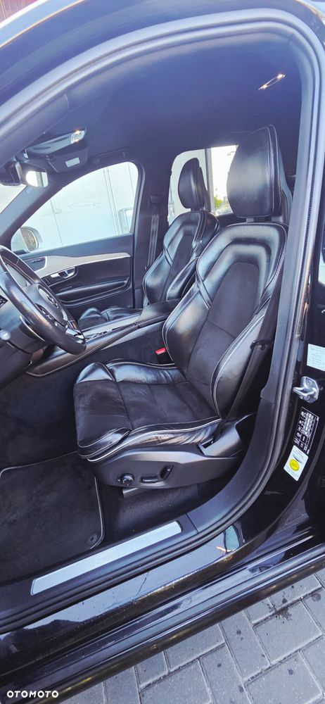 Volvo XC 90 D5 AWD Geartronic RDesign - 25