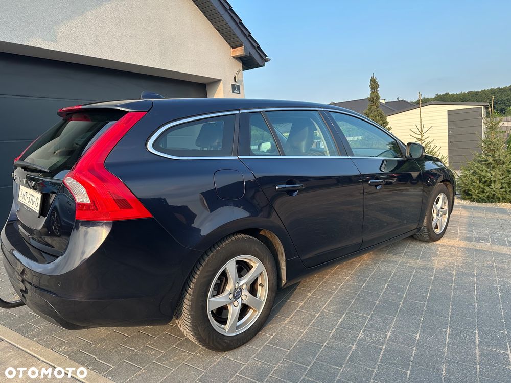 Volvo V60 D3 Geartronic Summum - 17