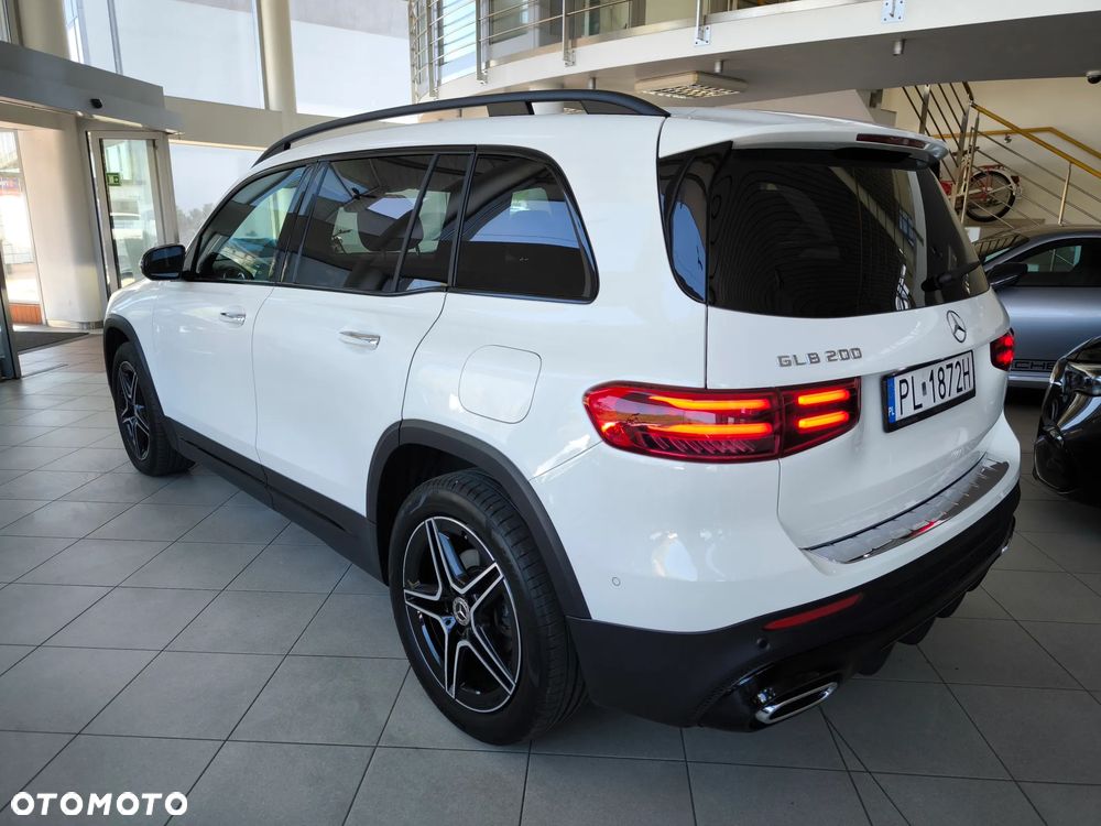 Mercedes-Benz GLB 200 AMG Line 7G-DCT - 7