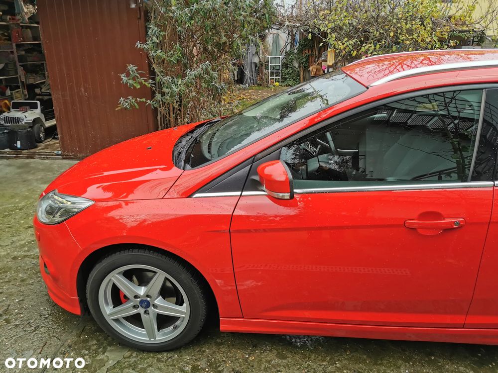 Ford Focus SW 1.0 EcoBoost S&S Titanium - 10