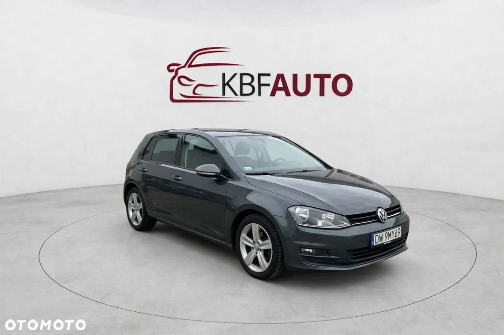 Volkswagen Golf - 1