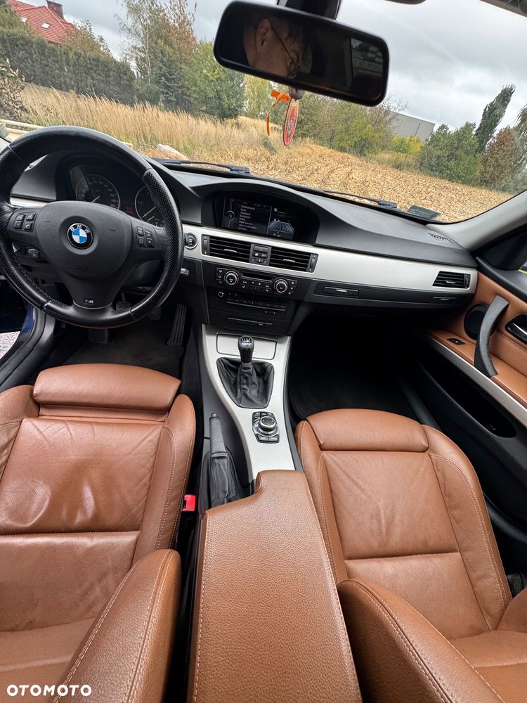 BMW Seria 3 320d Efficient Dynamics - 36