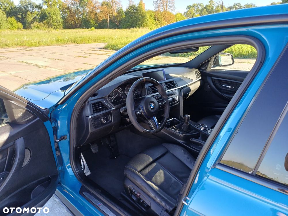 BMW Seria 3 335i M Sport - 5