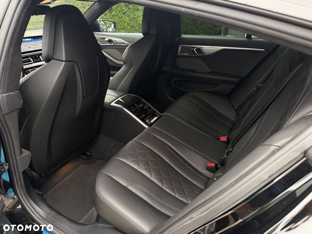BMW M8 - 31