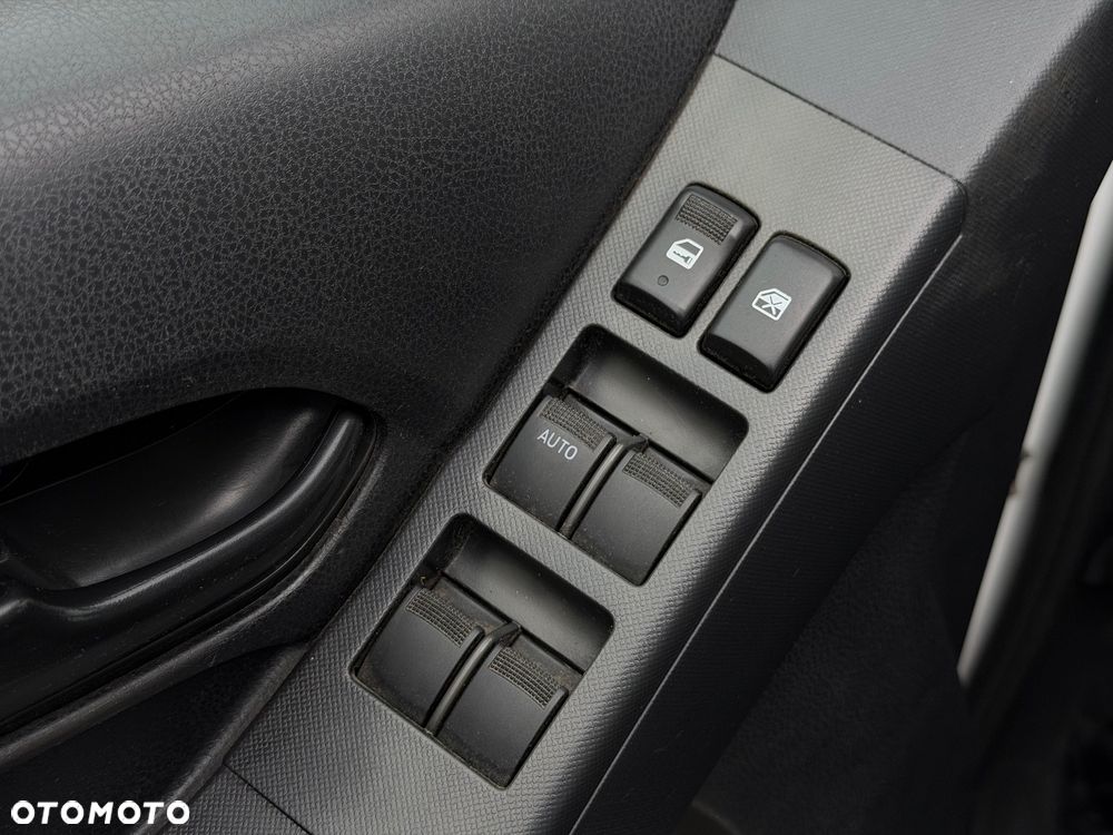 Isuzu D-Max 2.5 DC L - 24