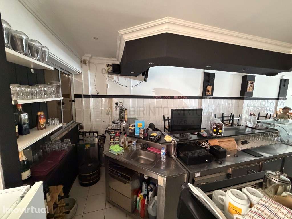 Vende-se excelente Loja com saída de fumos, perto Parque Central, n... - Grande imagem: 3/12