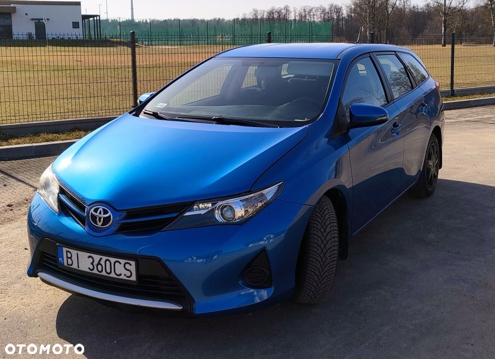 Toyota Auris - 1