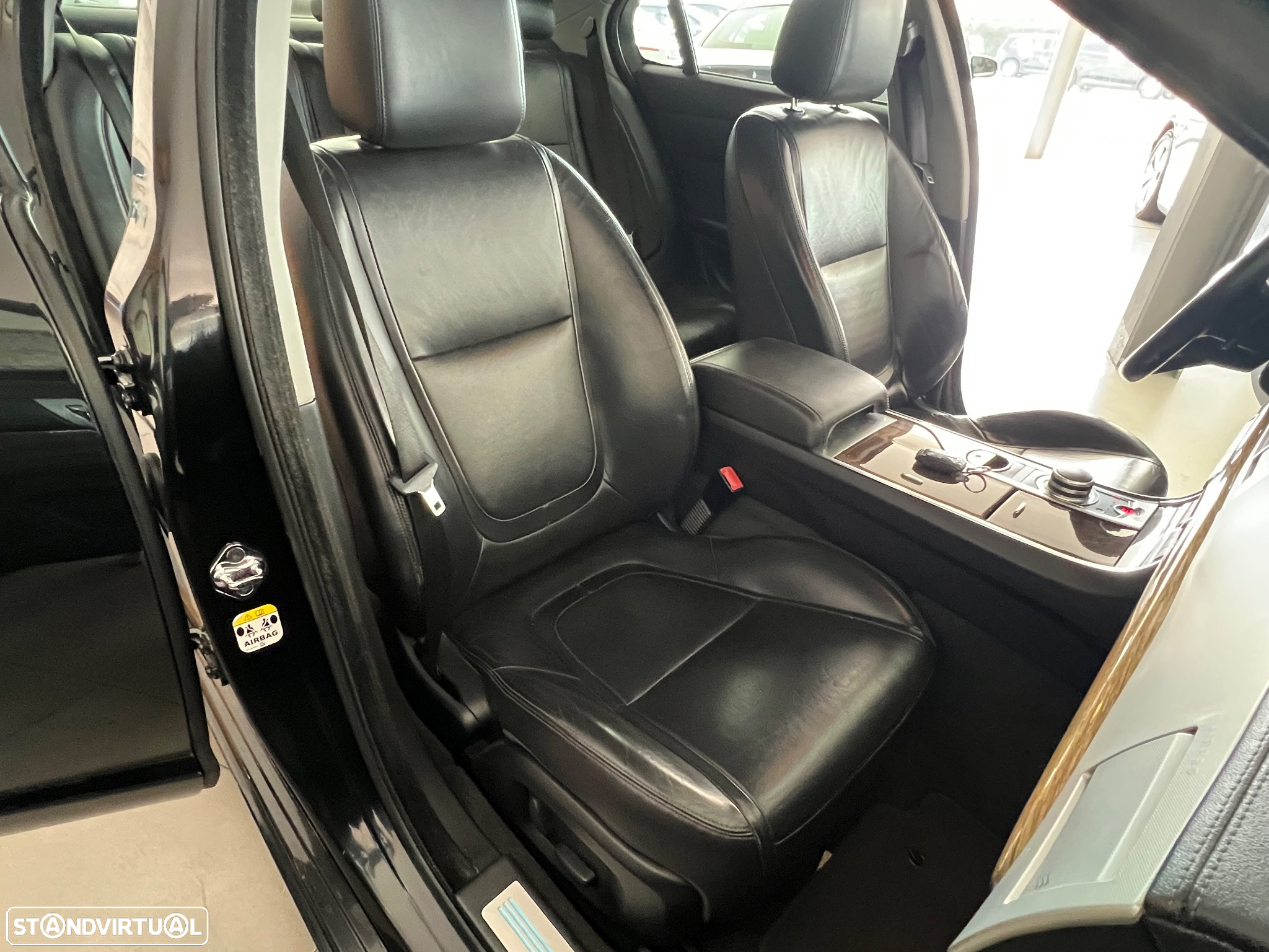 Jaguar XF 2.2 D Premium Luxury - 14