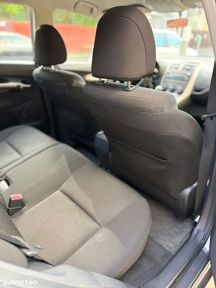 Toyota Auris 1.4 D-4D Luna Plus - 6