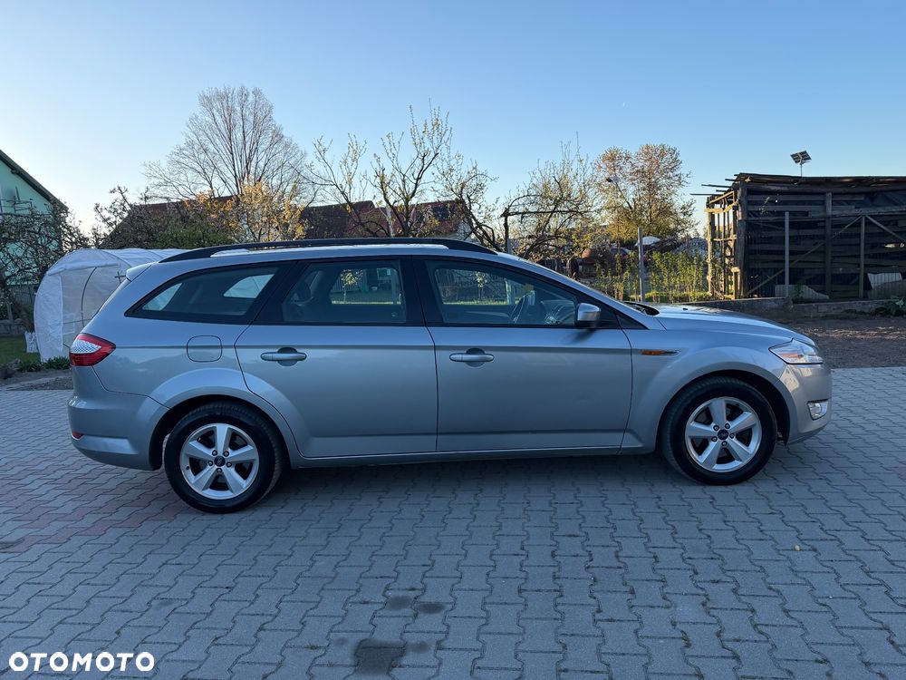 Ford Mondeo 1.8 TDCi Ghia - 4