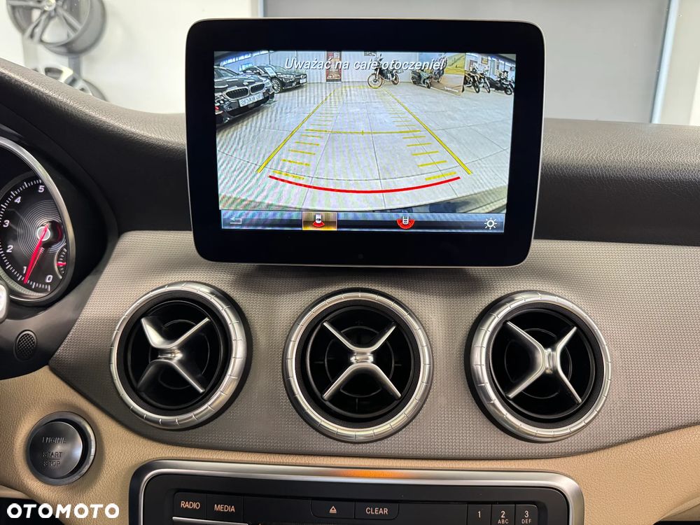 Mercedes-Benz CLA 250 7G-DCT UrbanStyle Edition - 14