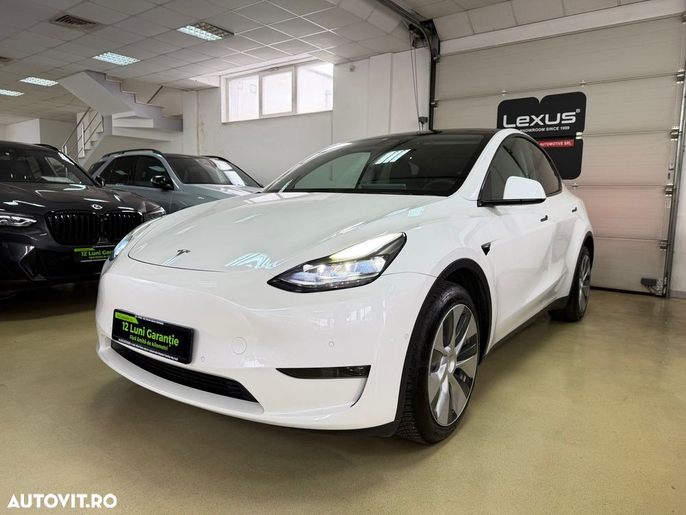 Tesla Model Y - 2