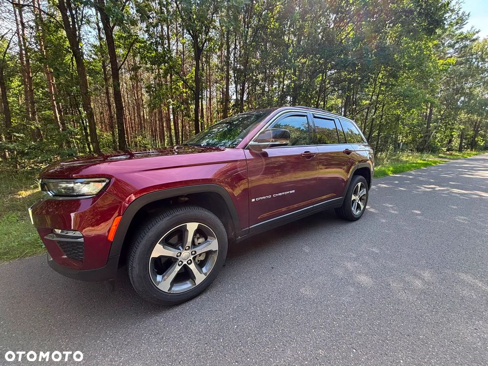 Jeep Grand Cherokee - 11