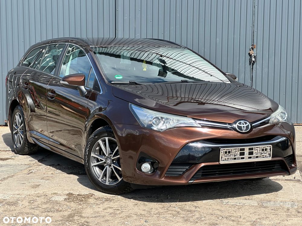 Toyota Avensis Touring Sports 1.6 D-4D Business Edition - 1