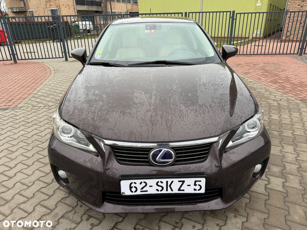 Lexus CT 200h Prestige - 2