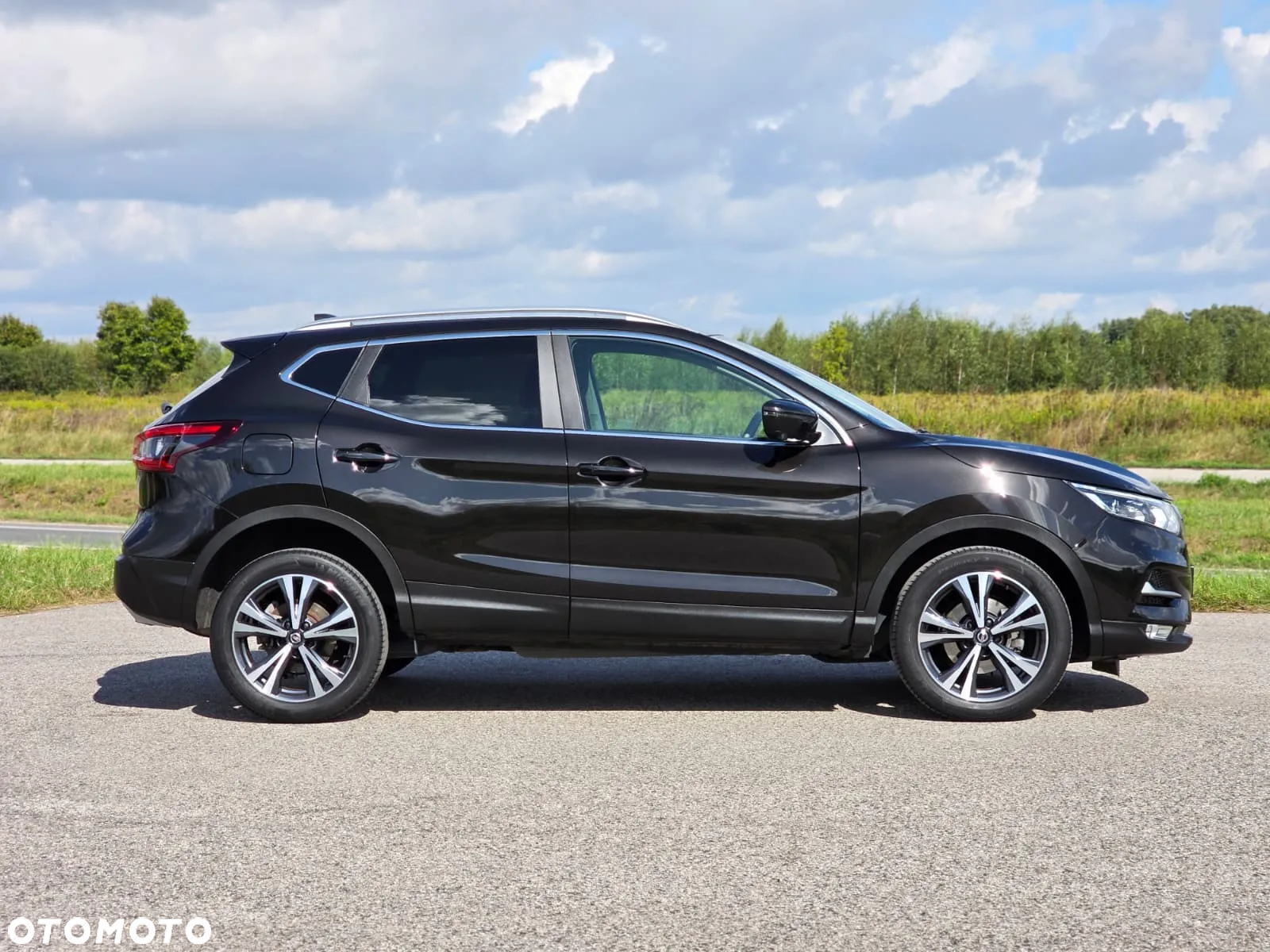 Nissan Qashqai 1.3 DIG-T N-Connecta DCT - 8