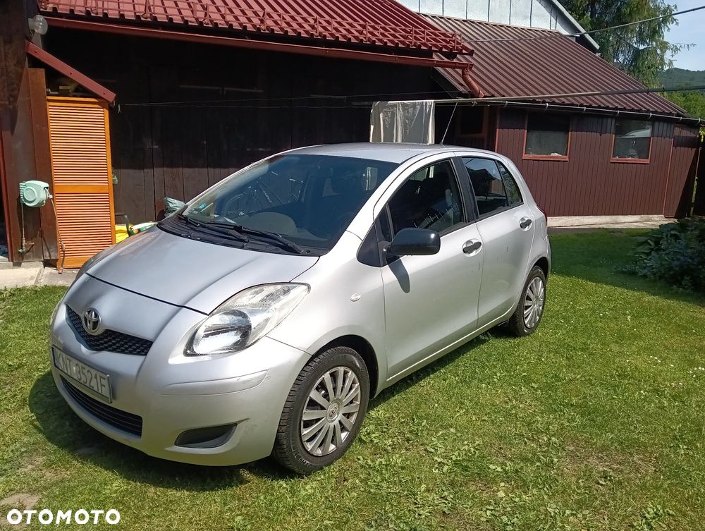 Toyota Yaris - 1