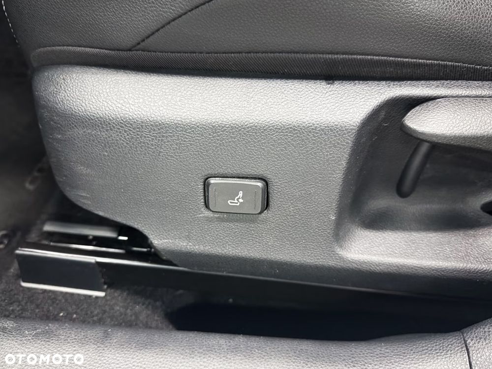 Toyota Corolla 1.8 Hybrid Comfort - 20