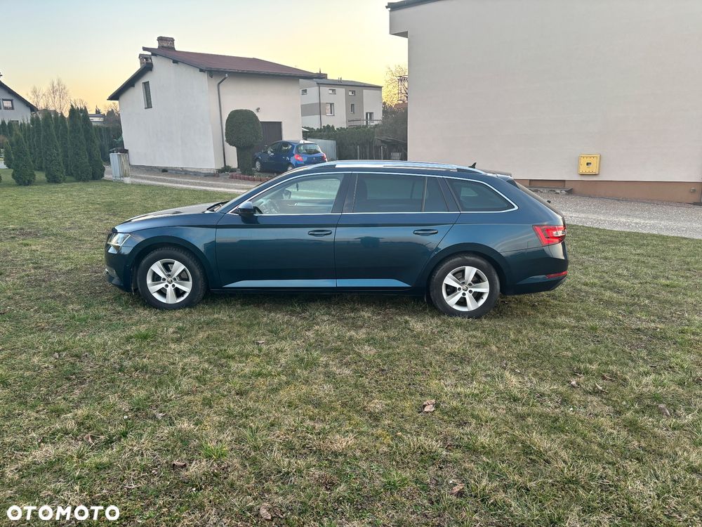 Skoda Superb 2.0 TDI Ambition - 6