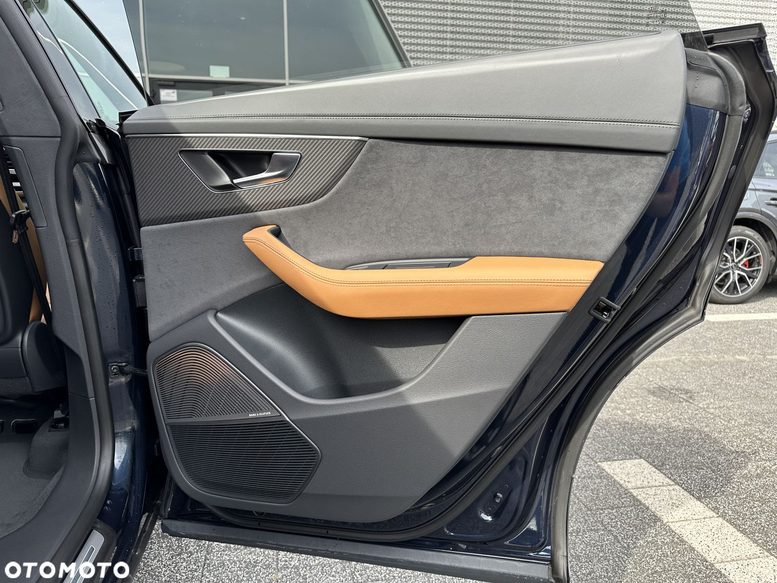 Audi RS Q8 - 27