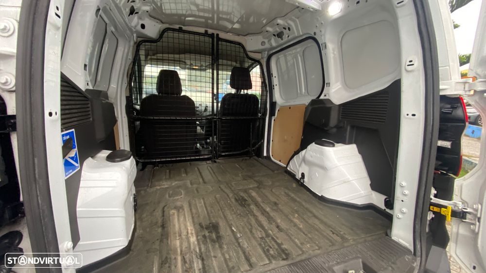 Ford Transit Courier - 14