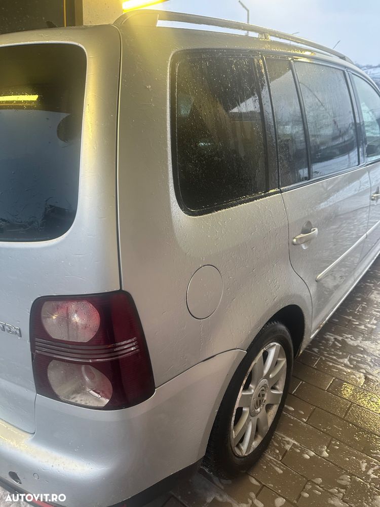 Volkswagen Touran 1.9 TDI DPF Trendline BlueMotion - 7