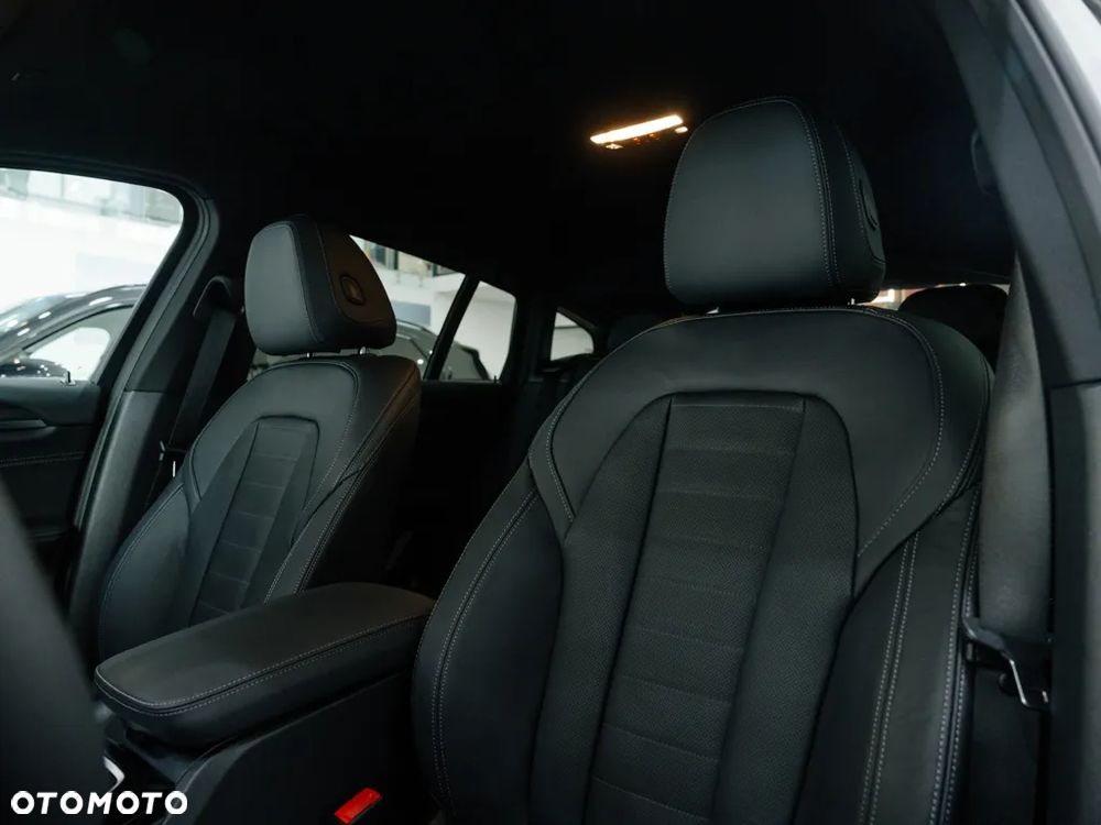 BMW X4 xDrive20d - 9