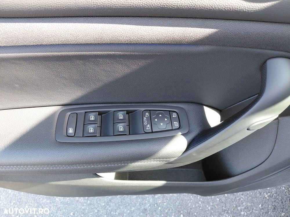 Renault Megane TCe 140 EDC GPF Techno - 12